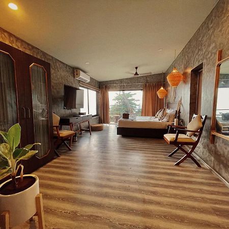 Ukiyo Beach Resort Мандрем Екстериор снимка