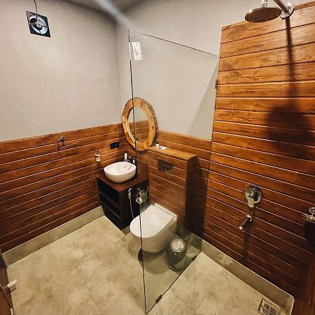 Ukiyo Beach Resort Мандрем Екстериор снимка