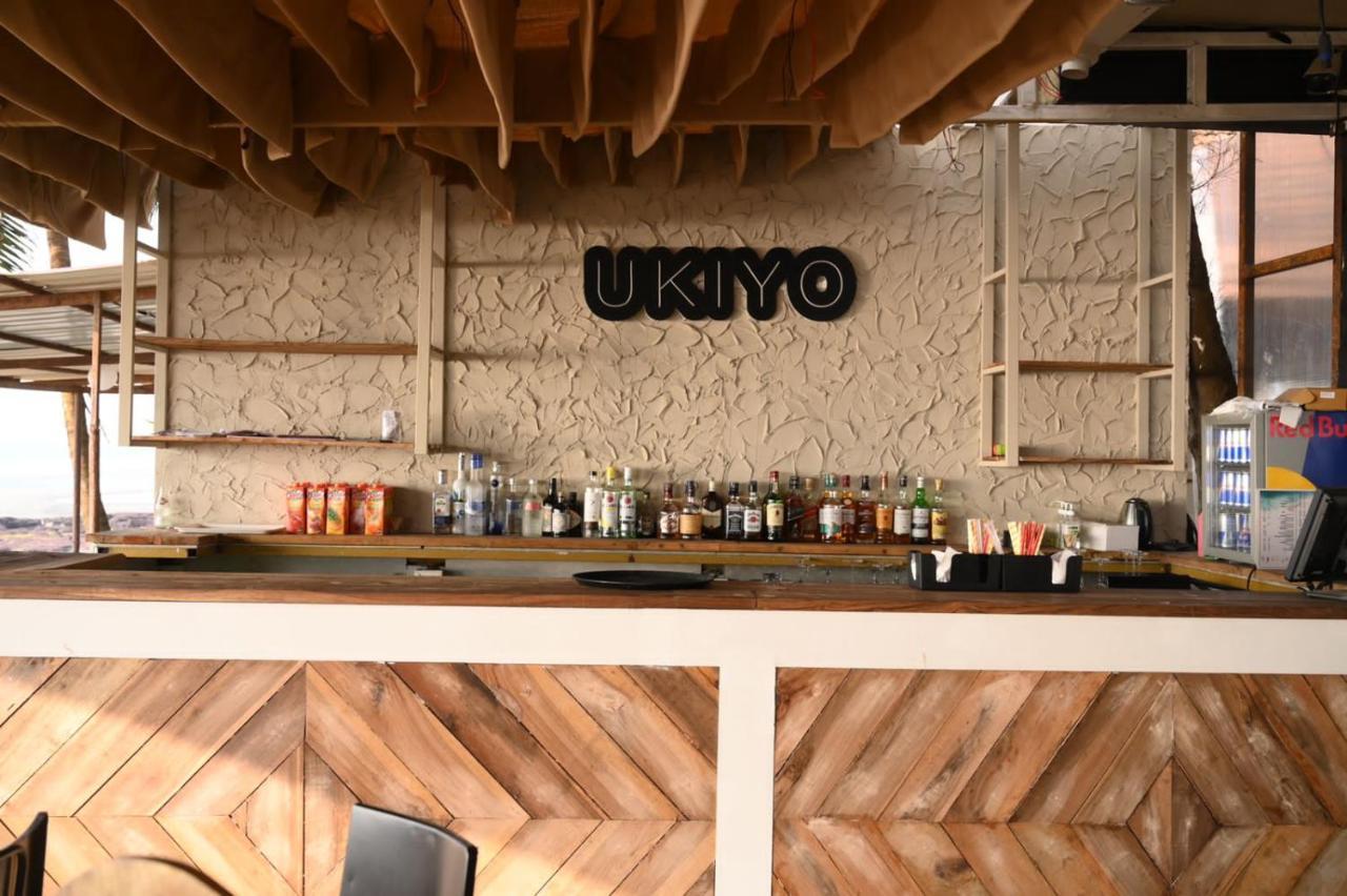 Ukiyo Beach Resort Мандрем Екстериор снимка