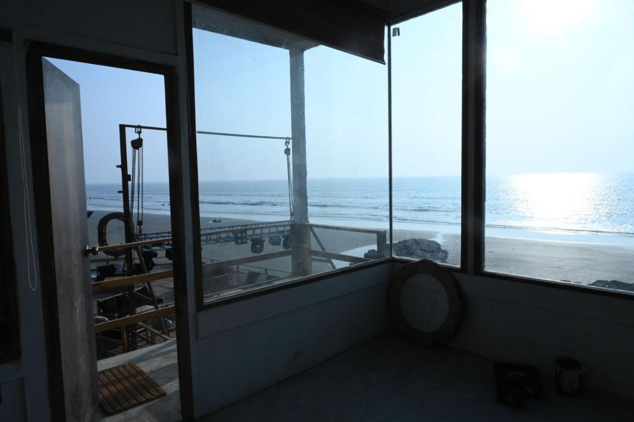 Ukiyo Beach Resort Мандрем Екстериор снимка