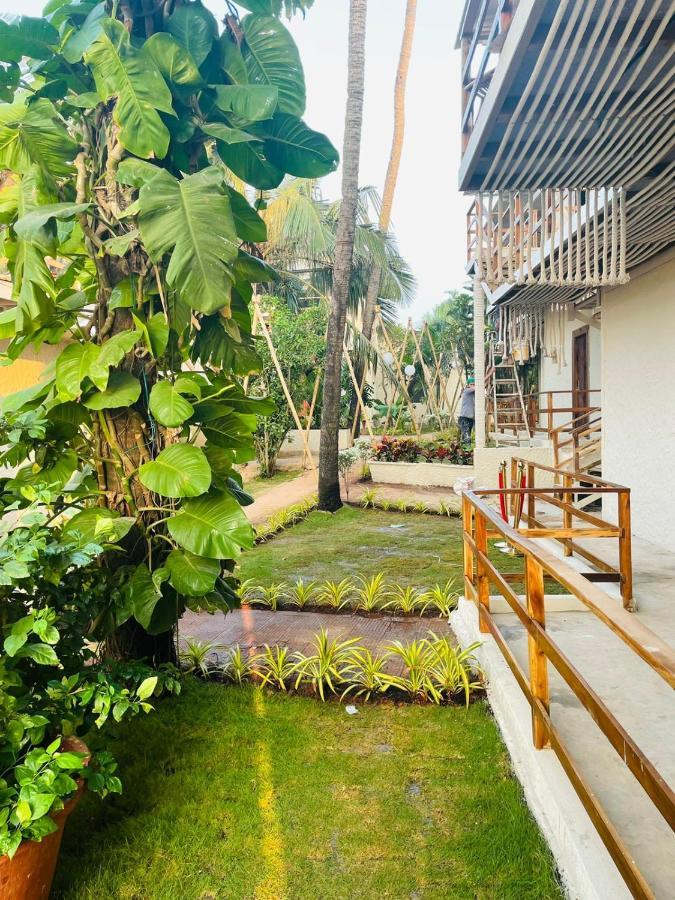 Ukiyo Beach Resort Мандрем Екстериор снимка