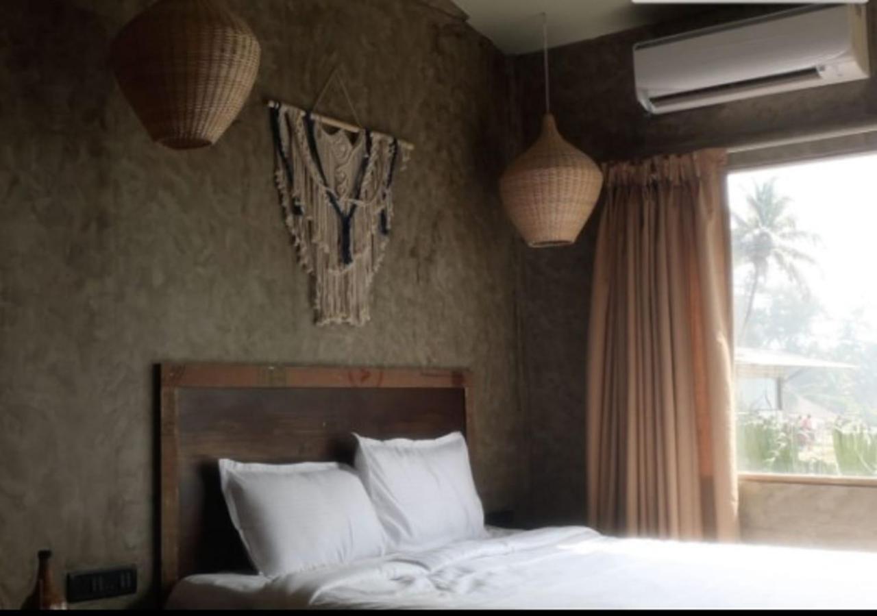 Ukiyo Beach Resort Мандрем Екстериор снимка