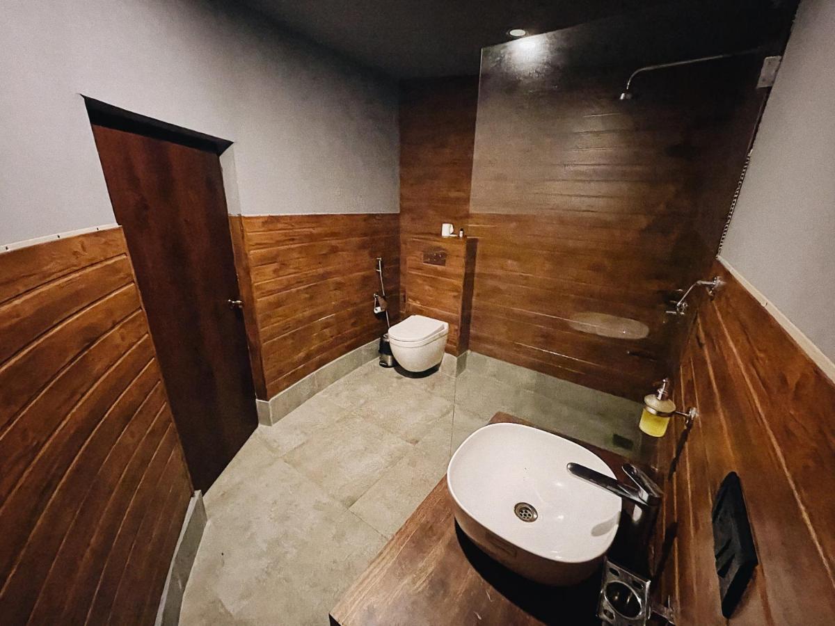 Ukiyo Beach Resort Мандрем Екстериор снимка