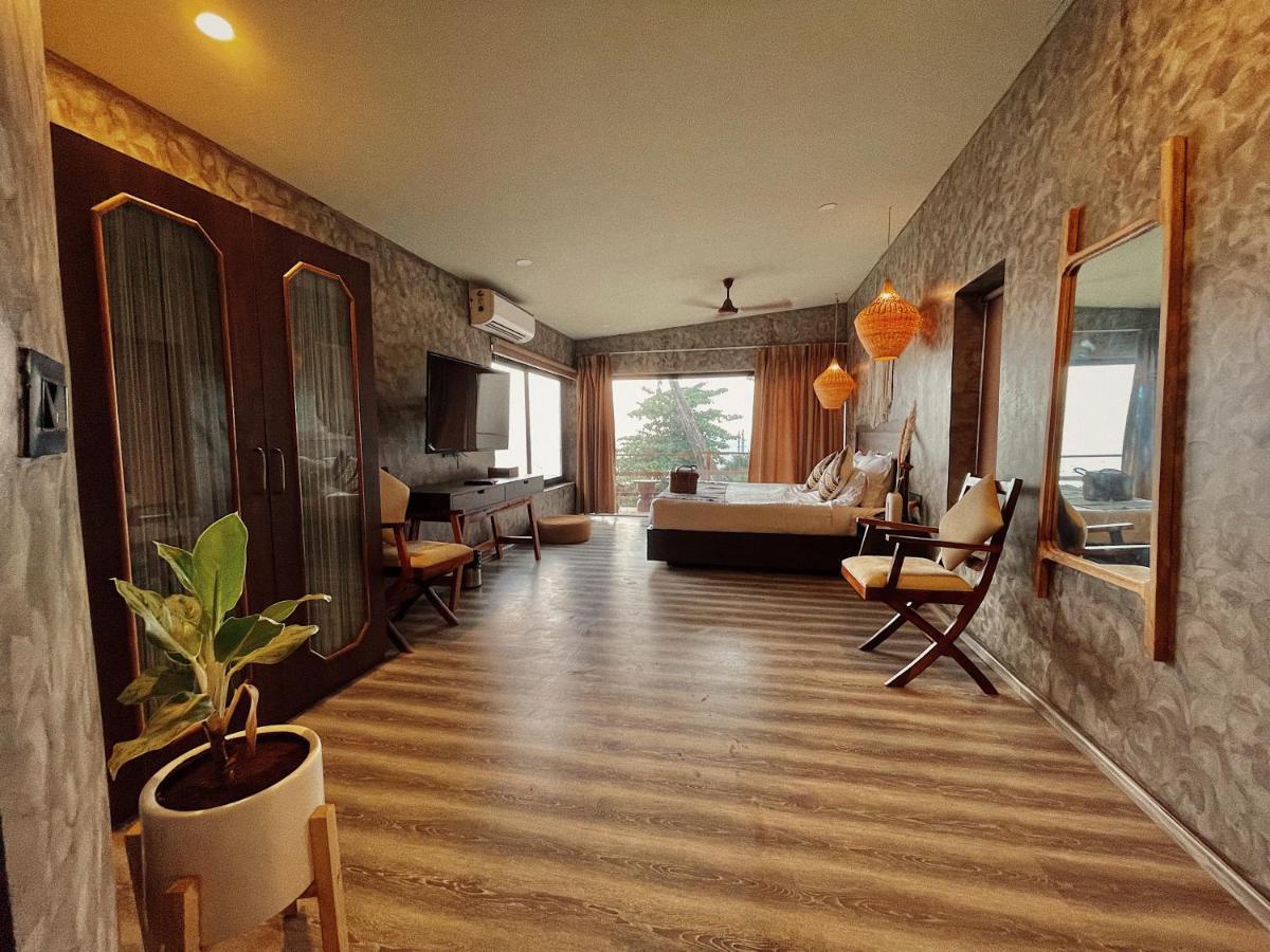 Ukiyo Beach Resort Мандрем Екстериор снимка