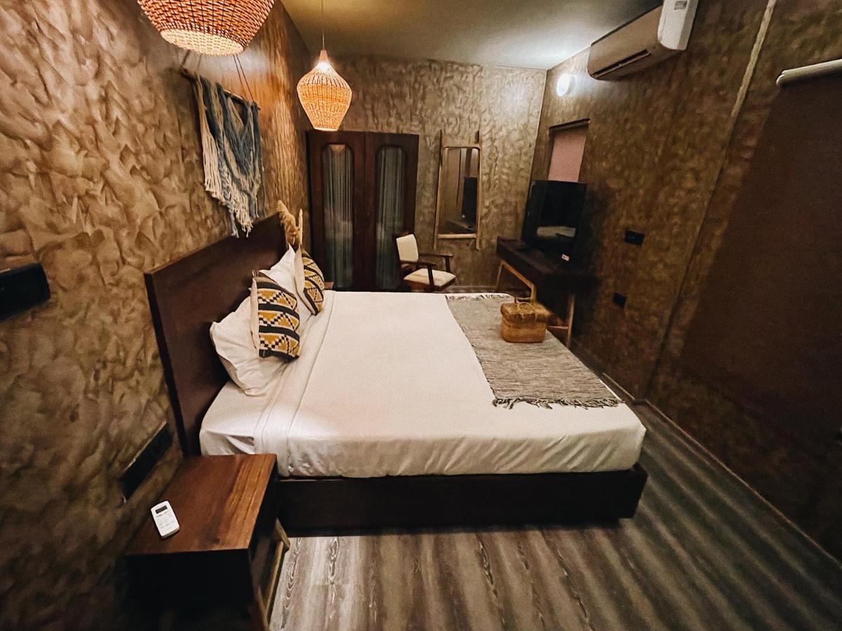 Ukiyo Beach Resort Мандрем Екстериор снимка