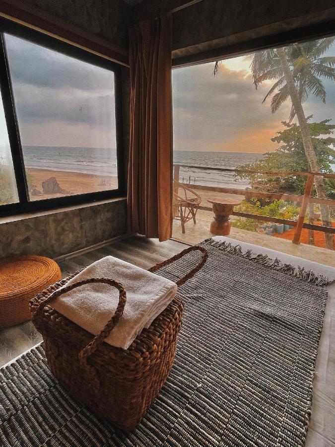 Ukiyo Beach Resort Мандрем Екстериор снимка