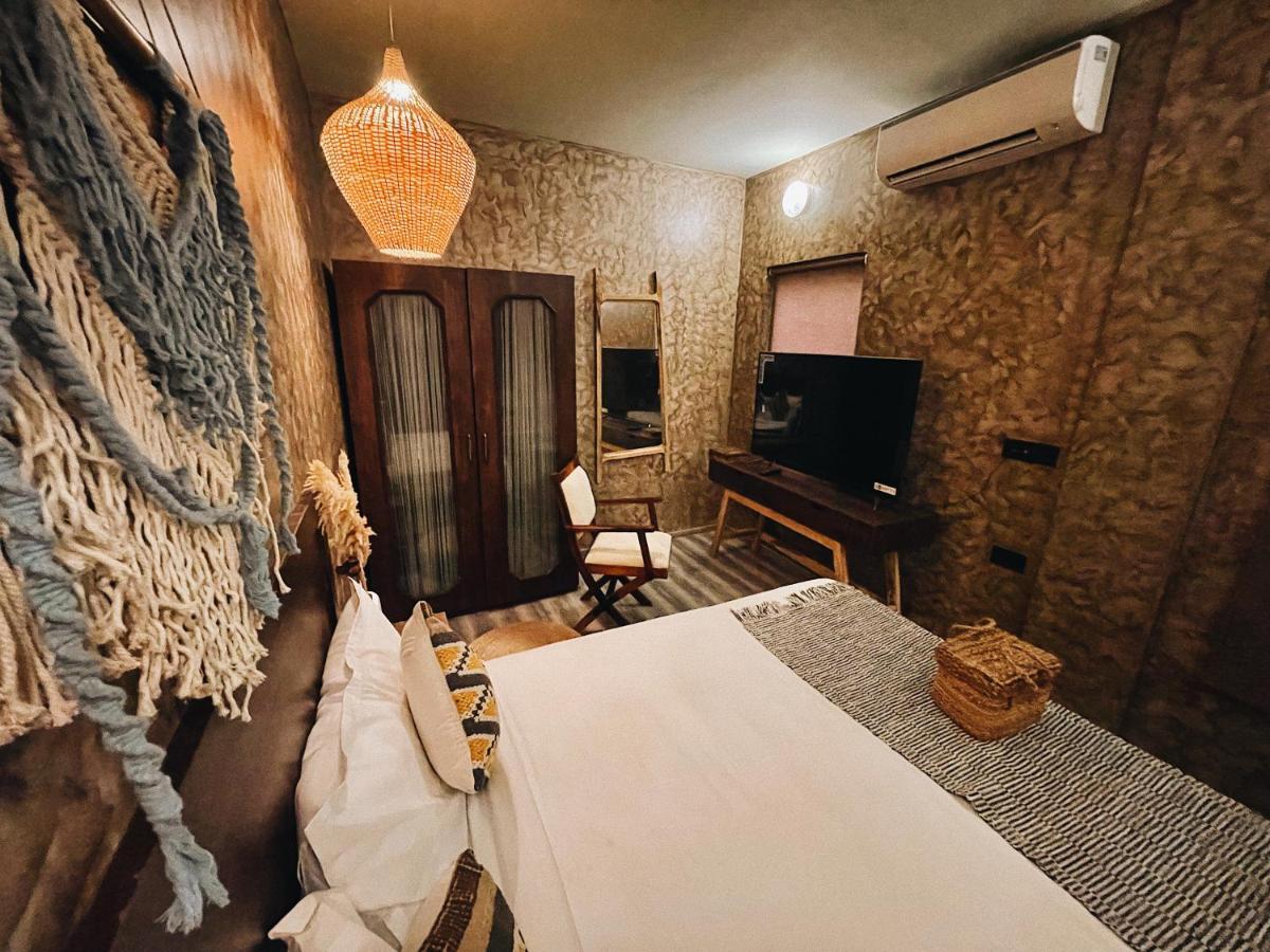 Ukiyo Beach Resort Мандрем Екстериор снимка